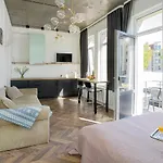 House 22a Aparthotel 3*