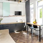 House 22a Aparthotel 3*