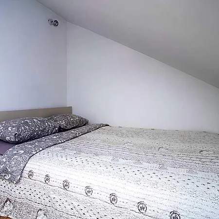 House 22a Aparthotel